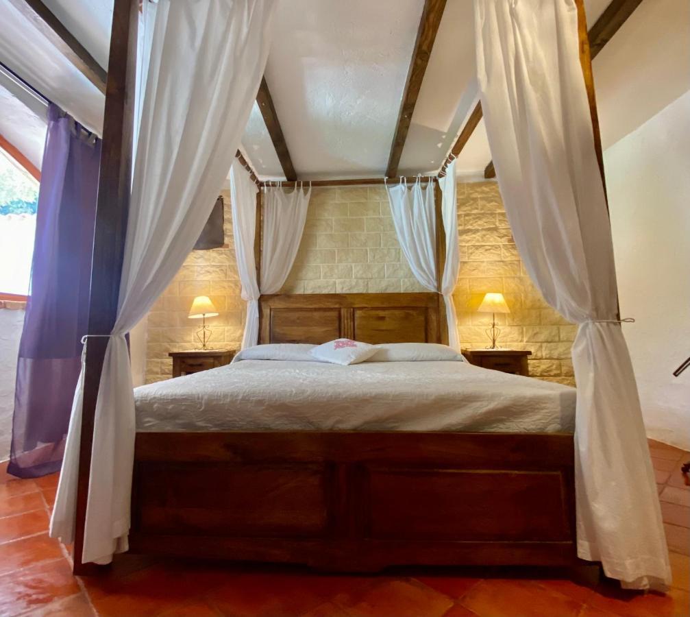 Vign'Alva Bed & Breakfast Castelsardo Bagian luar foto